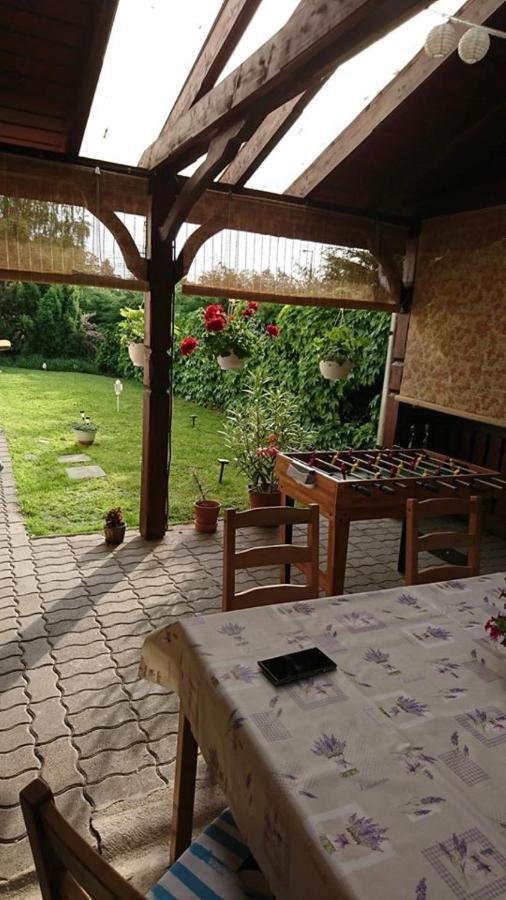 Liliána Vendégház Balatonfůzfő Extérieur photo