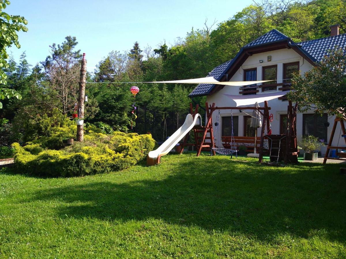 Liliána Vendégház Balatonfůzfő Extérieur photo