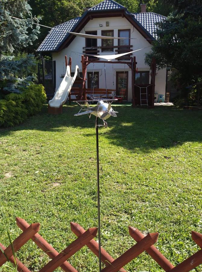 Liliána Vendégház Balatonfůzfő Extérieur photo