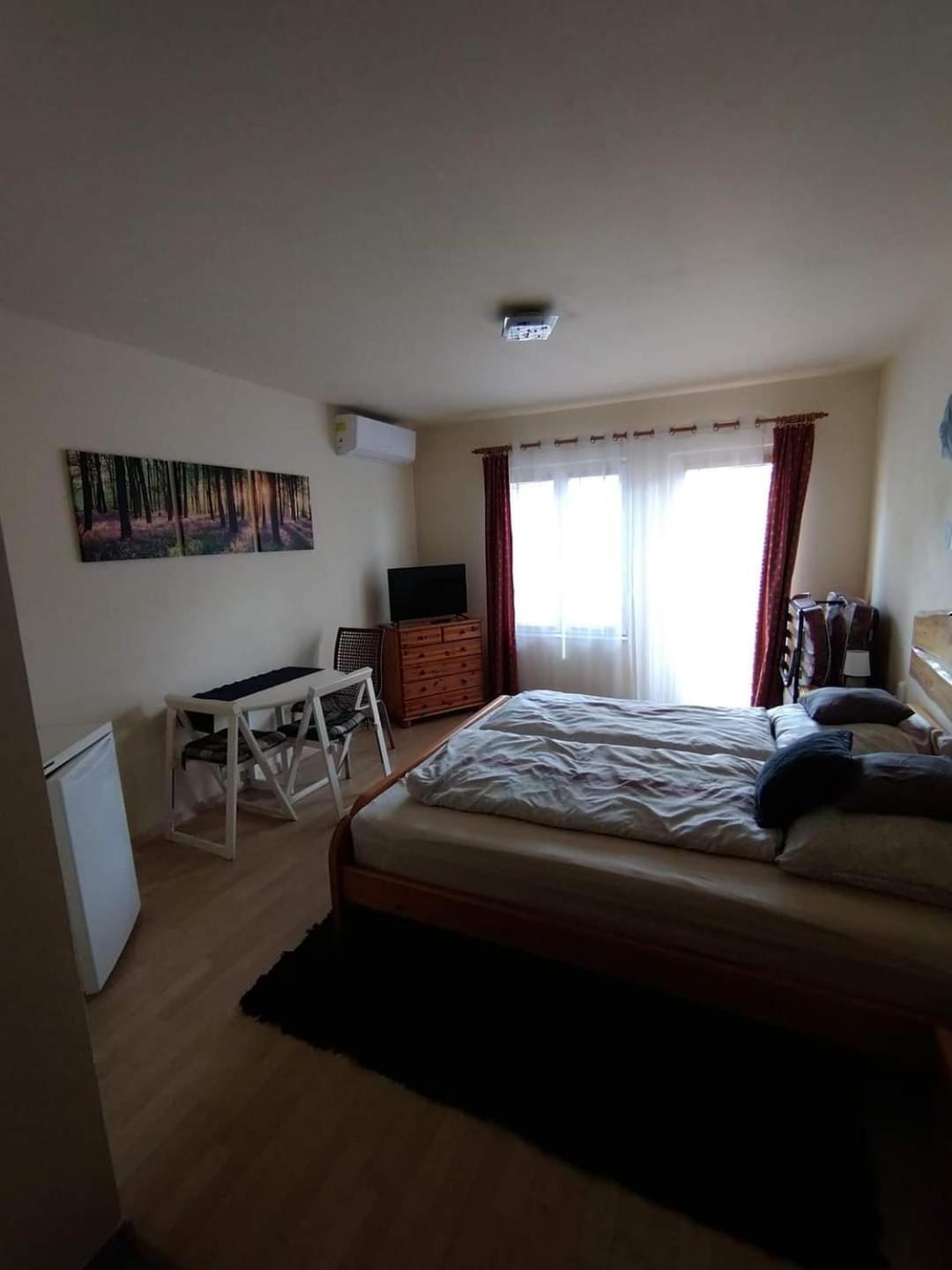 Liliána Vendégház Balatonfůzfő Chambre photo