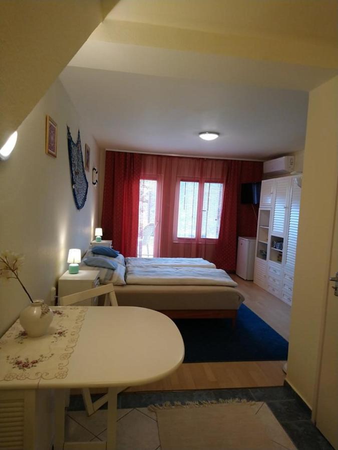 Liliána Vendégház Balatonfůzfő Extérieur photo