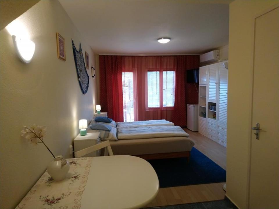 Liliána Vendégház Balatonfůzfő Extérieur photo